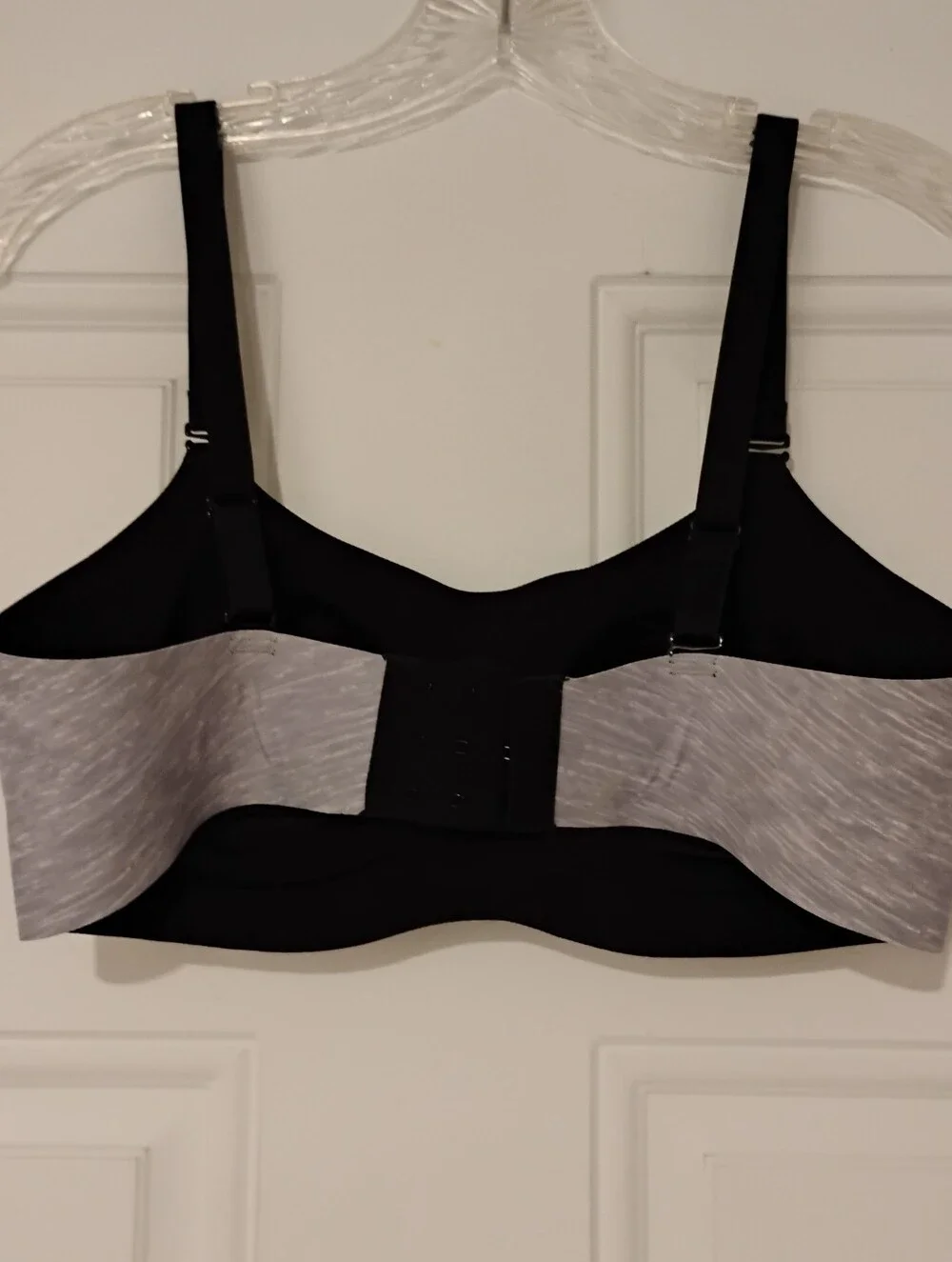 Knix Knixwear Wireless Evolution Bra Size 4 Black Gray Reversible 34C 34D 32D